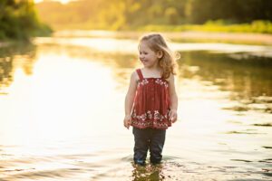 Creek Stomping Family Photos | Woodlands Photographer Summer Splash Sessions